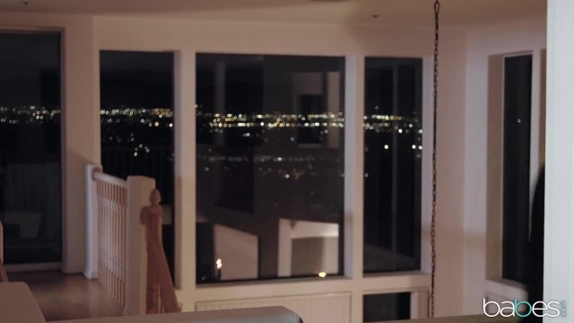 Отымел горничную в пилотку - #2