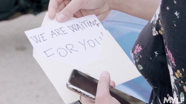 Телка помогла парочке с сексом - #1