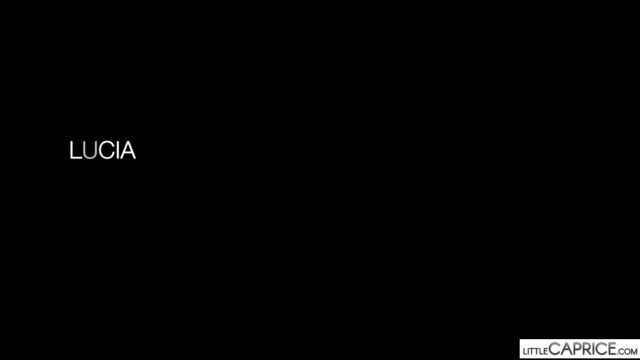 Мачо трахает горничную - #1